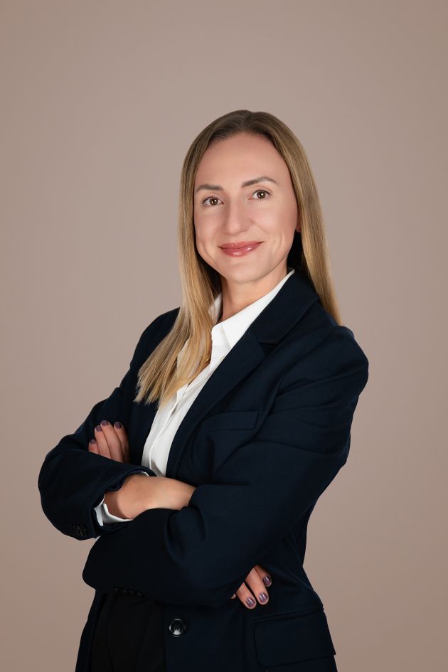 Balashovaphoto-6_s-1772370f Headshot Gallery - TTB Studio